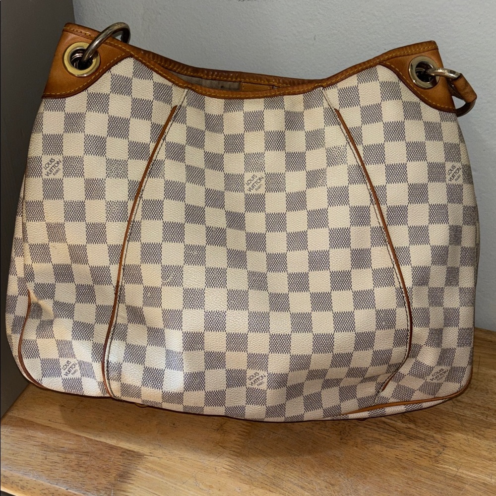 Louis Vuitton Damier Azur Shoulder Bag in Cream and Brown - Picture 6 of 9
